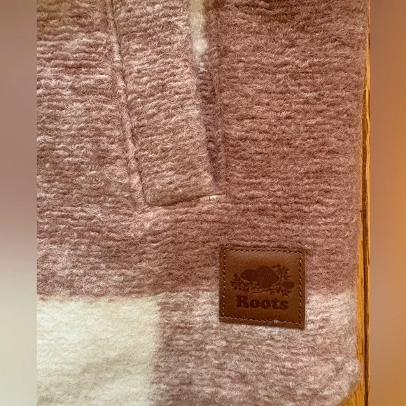 Roots Wool Shacket - Picture 6 of 10